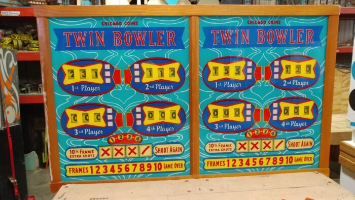 1958 Chicago Coin Twin Upper Back Glass