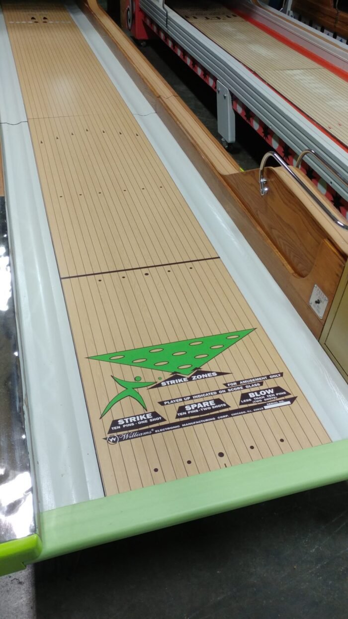 Williams Green Formica Only