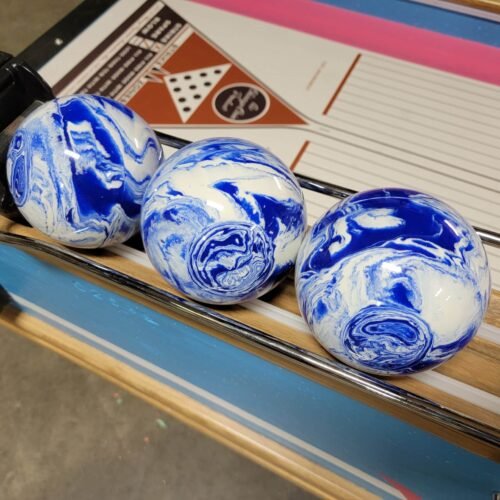 New 4.5″ Blue/White Balls-Set of 3